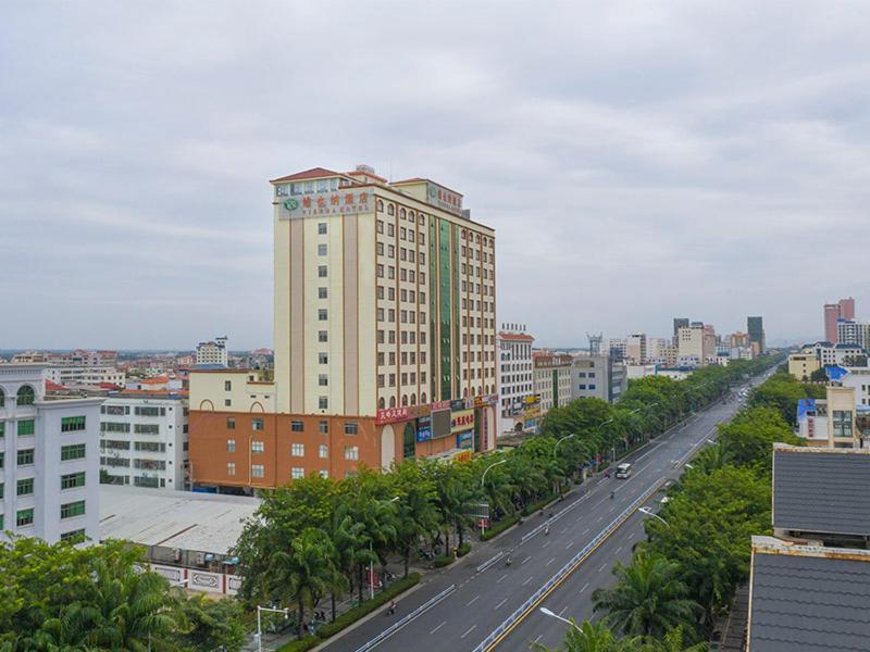 Vienna Hotel Hainan Oriental Avenue Dongfang Exterior foto